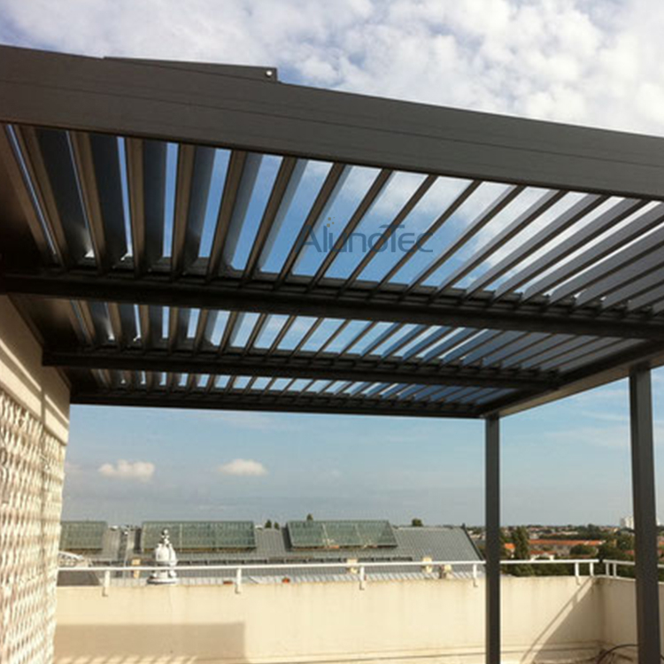 Luxuriöse elektrische Terrassenüberdachungssysteme aus Aluminium mit Lamellen