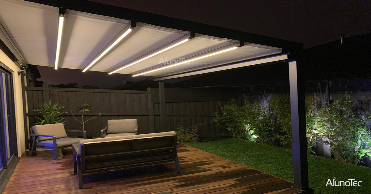 Terrassenüberdachung mit LED-Licht